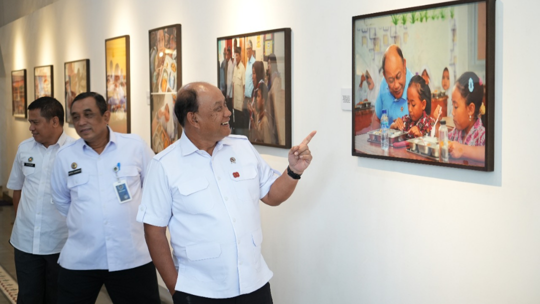 Kepala Badan Gizi Nasional Sarolangun Apresiasi Pameran Fotografi Satu Tahun BGN Sarolangun