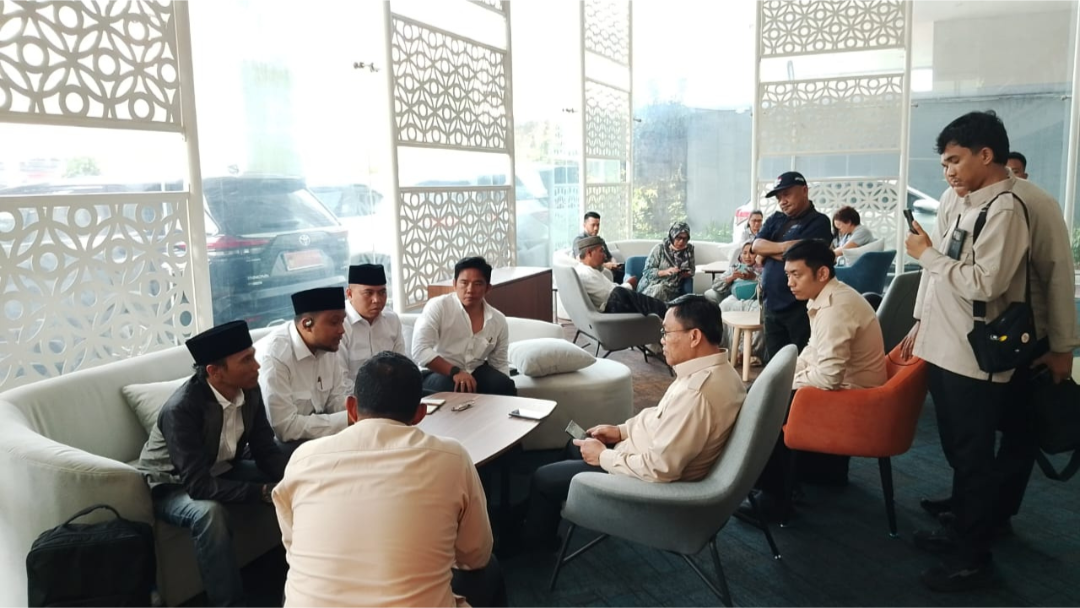 picture-Unjuk Rasa Rollback MBG: Wakil Kepala Sony Ajak Diskusi Cari Solusi